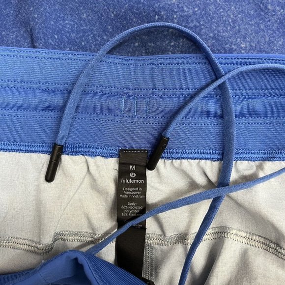 Lululemon Mens T.H.E. Linerless 9.5" Shorts Blue Specks Splatter Drawstring Sz M - Picture 3 of 10